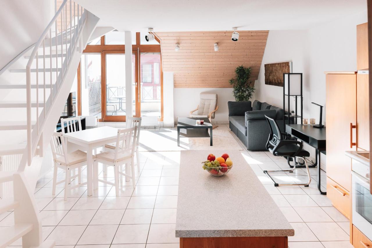 Maisonette-Wohnung Airport/Messe Stuttgart - Balkon - Parkplatz - Netflix Leura Extérieur photo