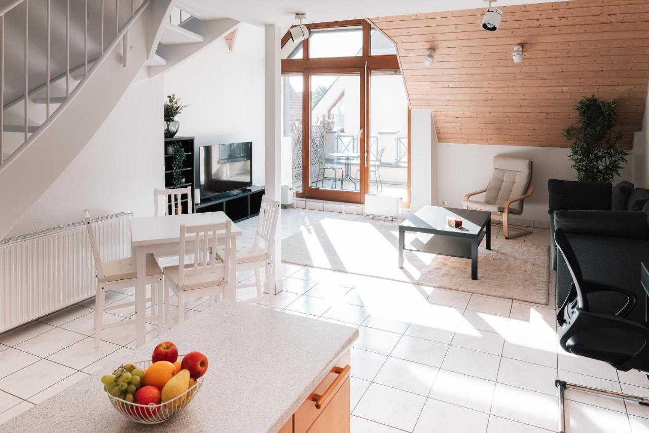 Maisonette-Wohnung Airport/Messe Stuttgart - Balkon - Parkplatz - Netflix Leura Extérieur photo